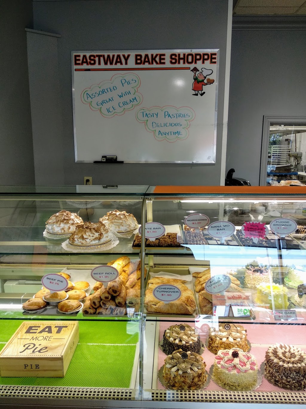 Eastway Bake Shoppe | 4047 New St, Burlington, ON L7L 1S8, Canada | Phone: (905) 637-6333