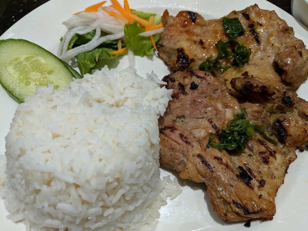 Pho Bistro Ltd. | 100 Steeles Ave W, Thornhill, ON L4J 7Y1, Canada | Phone: (905) 886-8879
