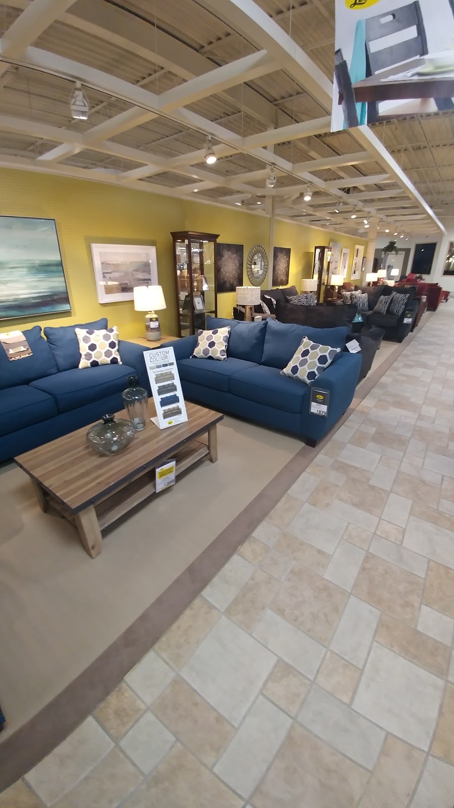Leons Furniture | electronics store | 10 Suntract Rd, North York, ON M9N 3N9, Canada | 4162438300 OR +1 416-243-8300