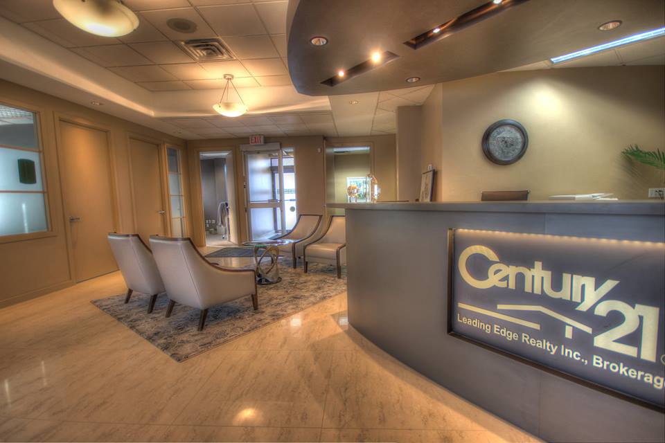 Evan Kostoulakis Real Estate Century 21 | 408 Dundas St W, Whitby, ON L1N 2M7, Canada | Phone: (905) 999-0166