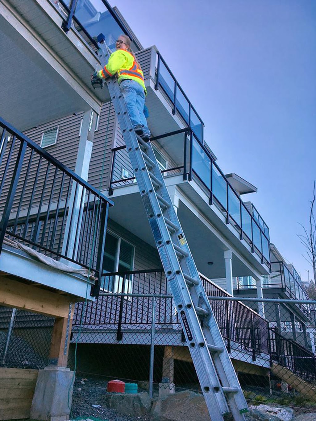 The Mad Painter and Renovations | 46249 Strathcona Rd, Chilliwack, BC V2R 2M4, Canada | Phone: (604) 997-0200
