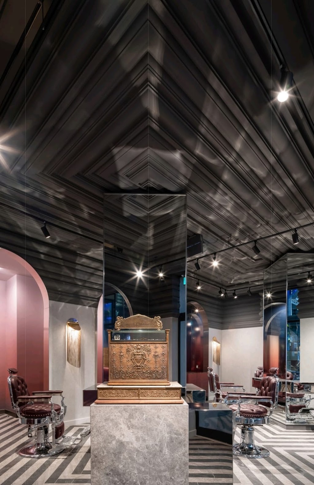 Picasso Interior Construction | 47 Manor Ridge Trail, Mount Albert, ON L0G 1M0, Canada | Phone: (905) 898-9094