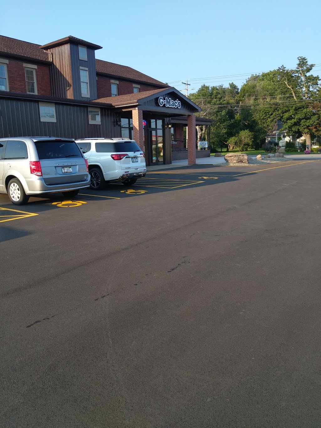 GMACS INN | 5894 Ward Rd, Sanborn, NY 14132, USA | Phone: (716) 216-4132