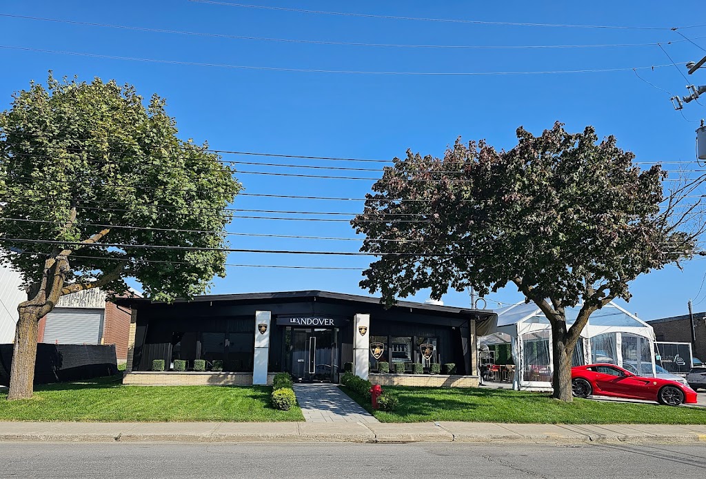 Le Andover | 5870 Av. Andover, Mont-Royal, QC H4T 1H4, Canada | Phone: (514) 344-3936