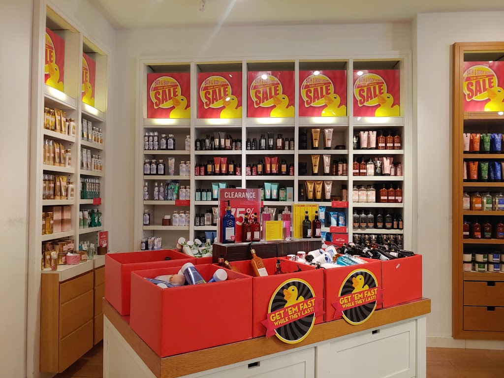 Bath & Body Works | 900 Maple Ave, Burlington, ON L7S 2J8, Canada | Phone: (905) 639-4589