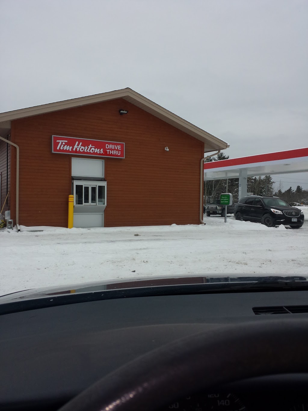 MAGNETAWAN ESSO | 1 HWY 529 N, Britt, ON P0G 1A0, Canada | Phone: (705) 383-1515
