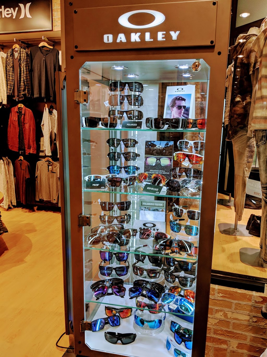 Buckle | 1 Bellis Fair Pkwy STE 613, Bellingham, WA 98226, USA | Phone: (360) 734-2819