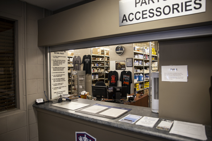 Bustard Chrysler Parts | 575 Davenport Rd, Waterloo, ON N2L 5Z3, Canada | Phone: (519) 884-5886