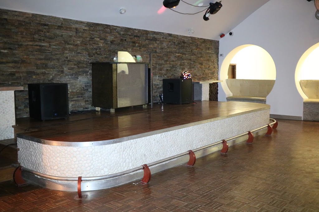 Dardanella Beach Club | 13 1st St N, Wasaga Beach, ON L9Z 2K2, Canada
