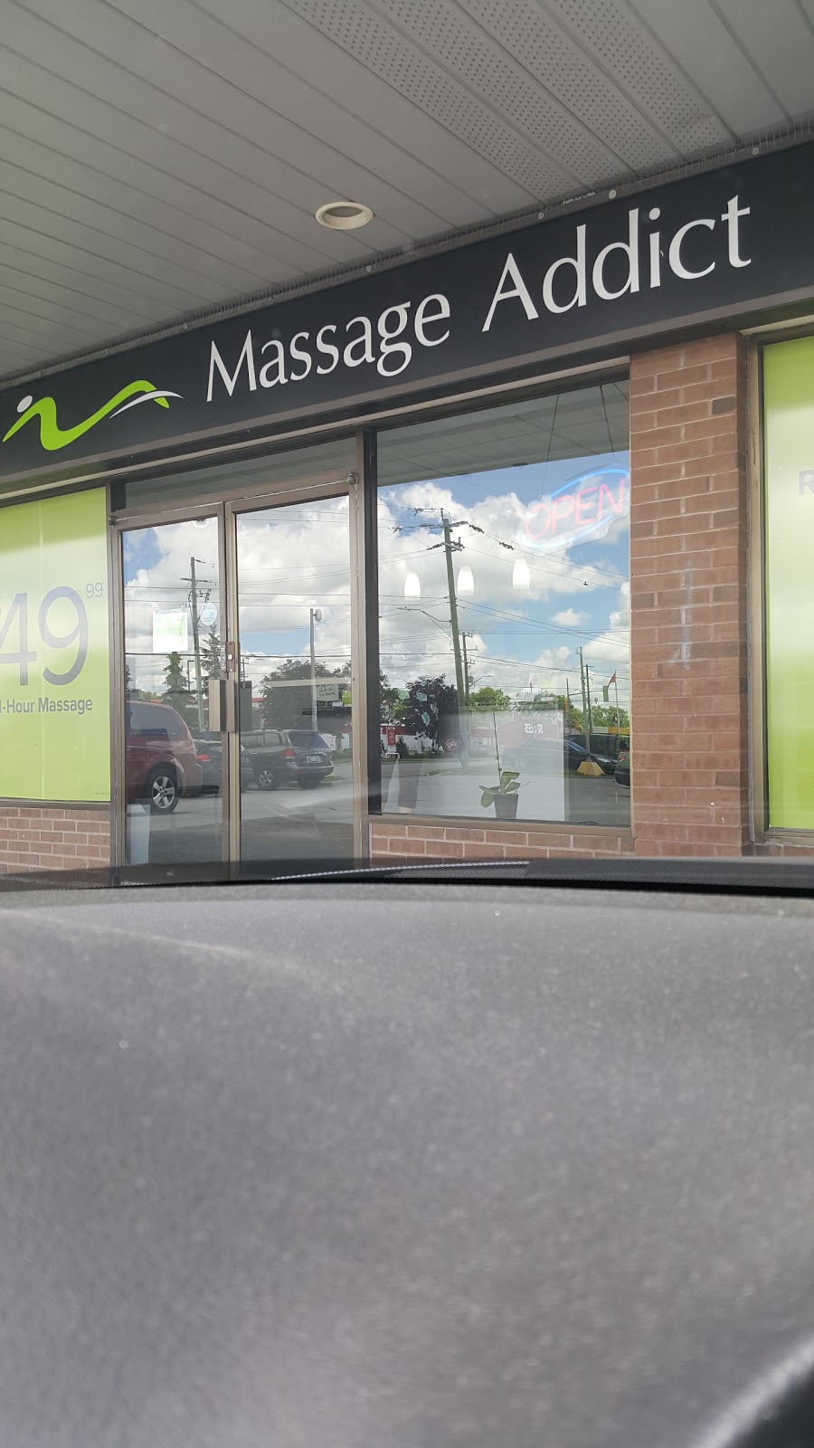Massage Addict | 265 Edward St Unit 18, Aurora, ON L4G 3M7, Canada | Phone: (905) 900-0760