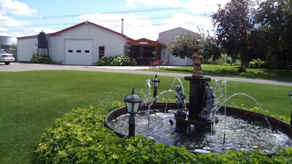 Verger St-Marc | 981 Chem. Lafrenière, Saint-Marc-sur-Richelieu, QC J0L 2E0, Canada | Phone: (450) 464-6453