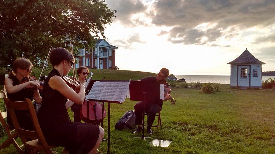Gabrielle Préfontaine, violoncelliste | 218 Rue de la Traverse, Trois-Rivières, QC G8T 8H5, Canada | Phone: (819) 841-0395
