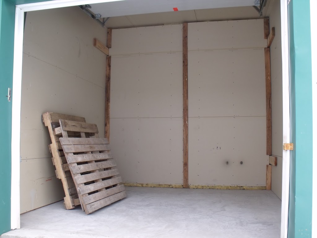 Entrepots St Sauveur | 821 Côte St Gabriel East, Saint-Sauveur, QC J0R 1R7, Canada | Phone: (450) 226-6626