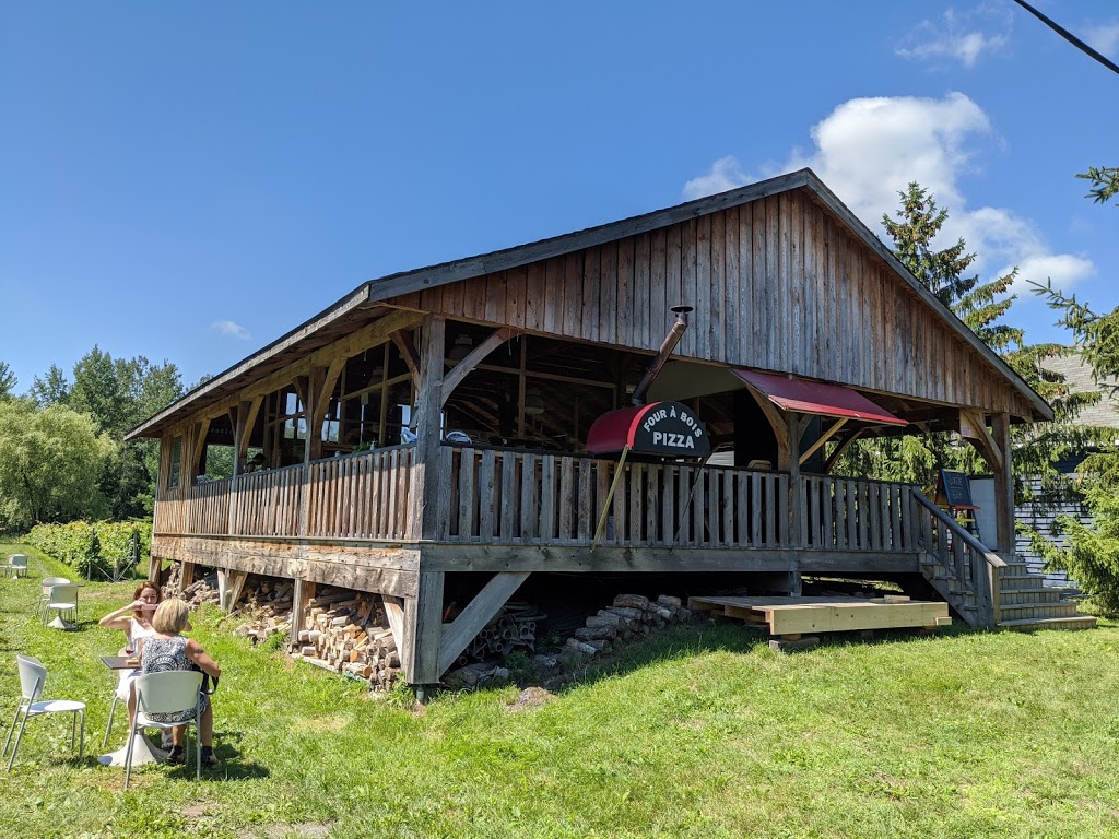 Château de cartes, wine and cider | 1285 Rue Bruce, Dunham, QC J0E 1M0, Canada | Phone: (450) 295-2359