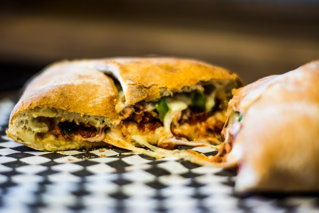 Andys Legendary Pizza | 10 Metcalfe St W, Strathroy, ON N7G 3Z1, Canada | Phone: (519) 245-2525