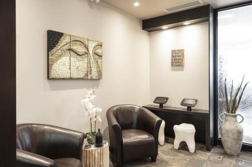 Kherani Dental at Aspen | 339 Aspen Glen Landing SW Suite 228, Calgary, AB T3H 0N6, Canada | Phone: (403) 263-0055
