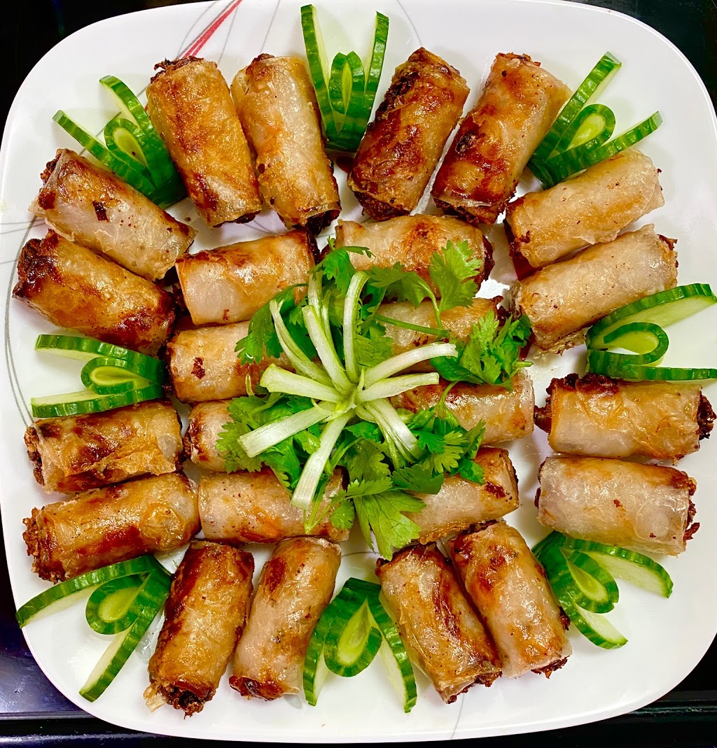 Uyens Kitchen | 14 Guerin Ave F, Kitchener, ON N2A 1S8, Canada | Phone: (519) 729-2181