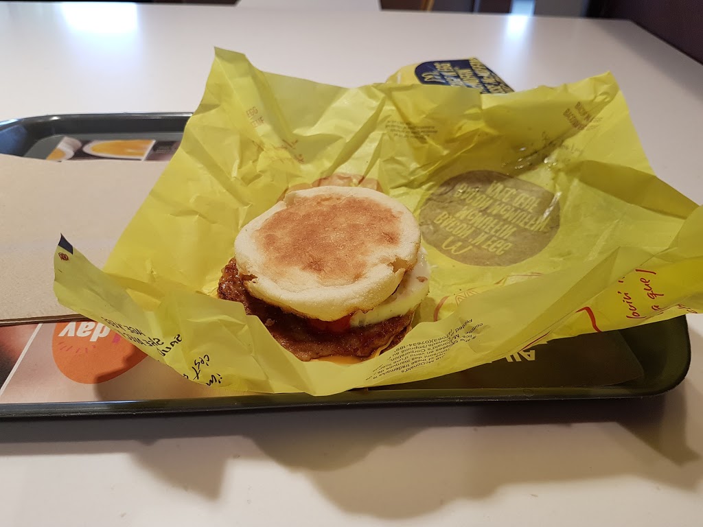 McDonalds | 10 Kenderdine Rd, Saskatoon, SK S7N 4R4, Canada | Phone: (306) 955-9755