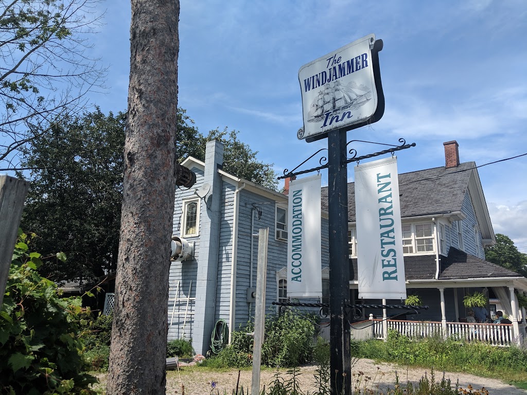 Windjammer Inn | 324 Smith St, Port Stanley, ON N5L 1C6, Canada | Phone: (519) 782-4173