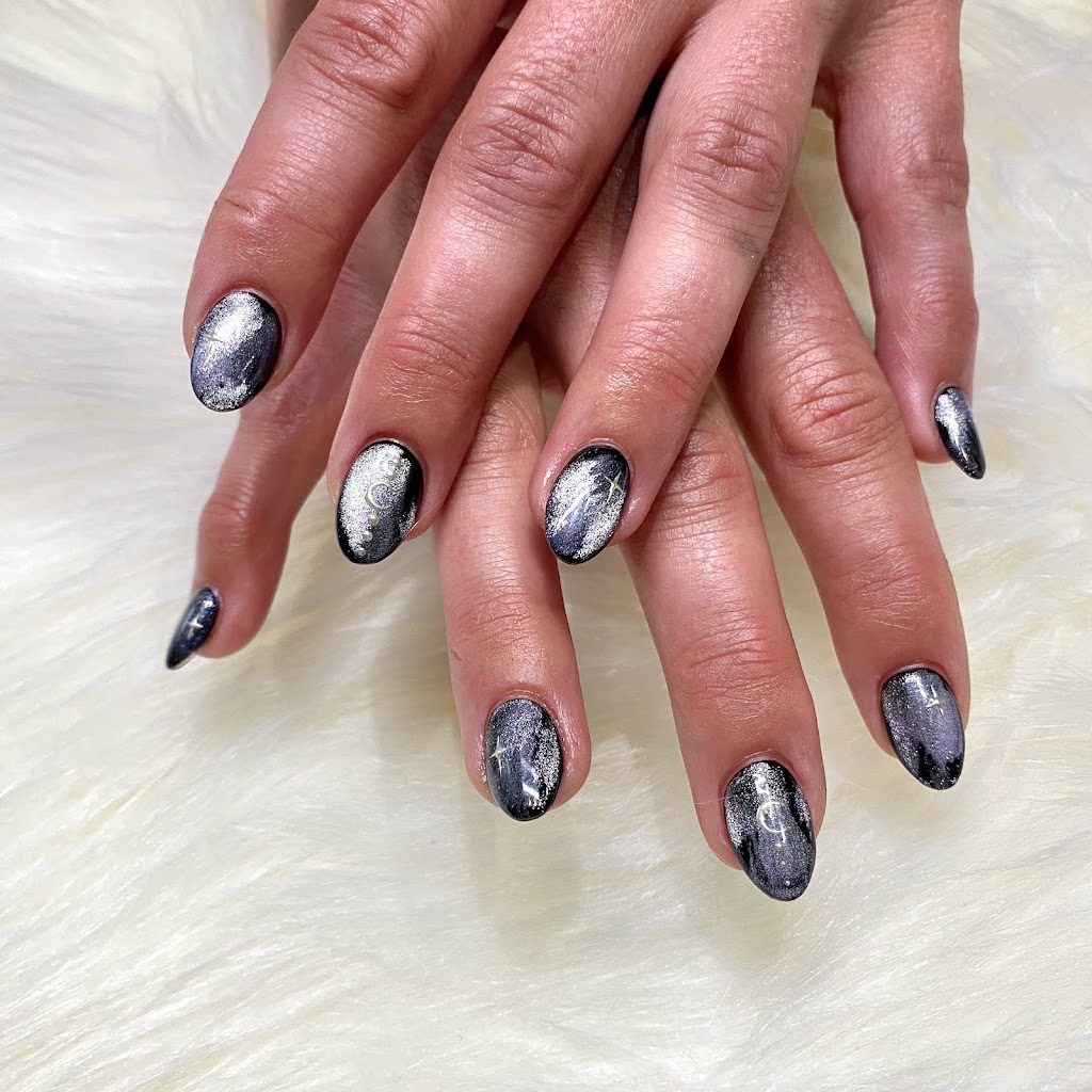 Kiki Nail Studio | 22 Queen St E, Cambridge, ON N3C 2A6, Canada | Phone: (519) 721-7668