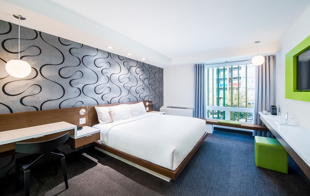 Mere Hotel | 333 Waterfront Dr, Winnipeg, MB R3B 0V1, Canada | Phone: (204) 594-0333