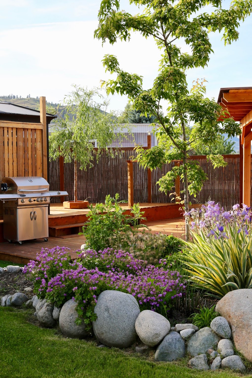 Barefoot Beach Resort | 4145 Skaha Lake Rd, Penticton, BC V2A 6J7, Canada | Phone: (236) 422-3668