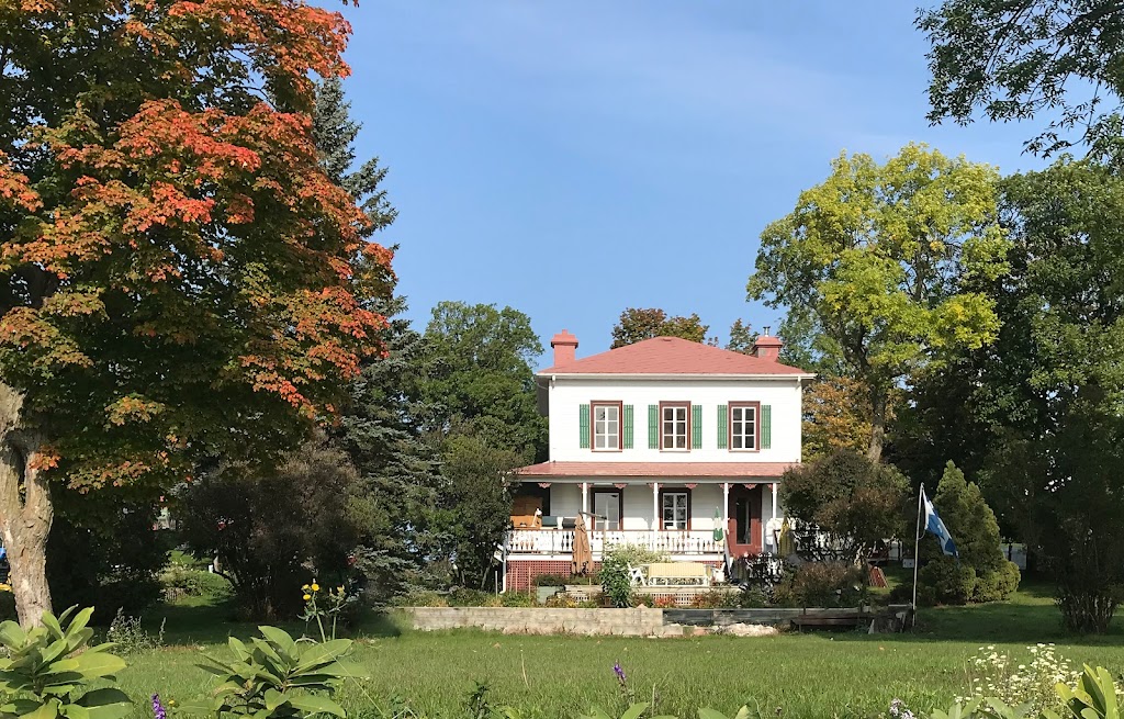 La maison de lîle dOrléans | 21 Rte du Mitan, Saint-Jean-de-lÎle-dOrléans, QC G0A 3W0, Canada | Phone: (581) 748-6268