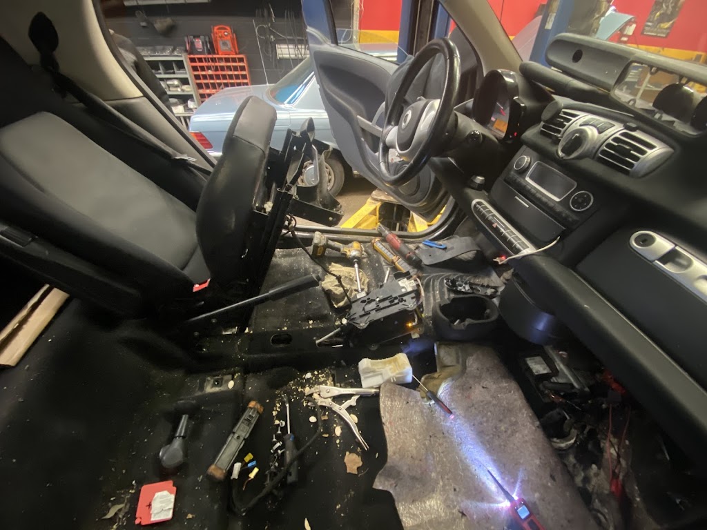 Ario Auto | 4254 Chesswood Dr, Toronto, ON M3J 2B9, Canada | Phone: (416) 300-0410