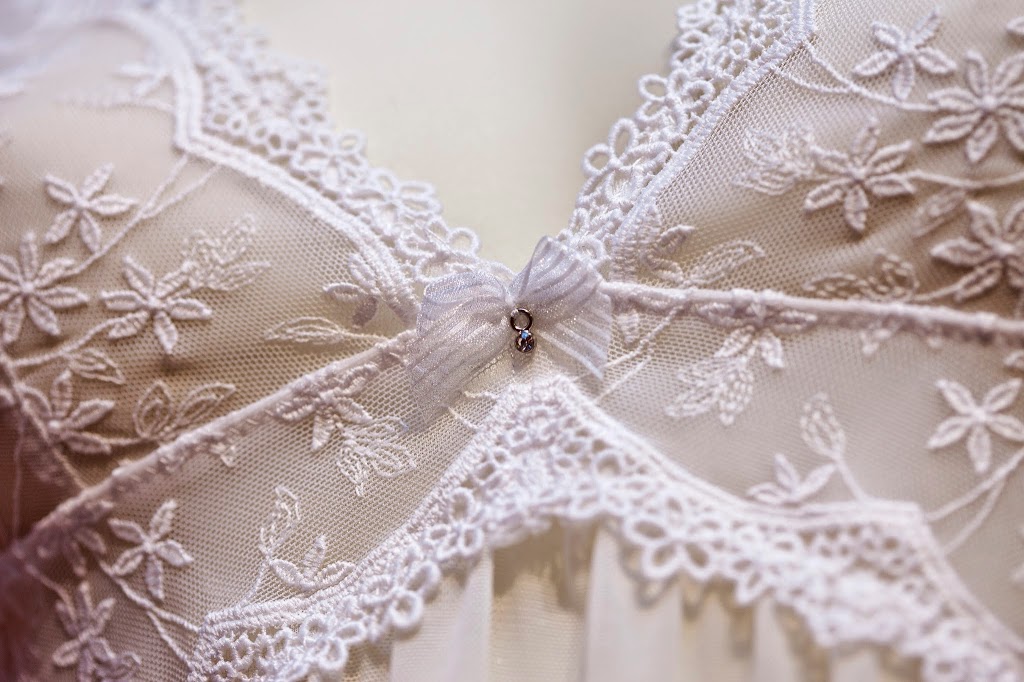 Vicanies The Bra Fitting Specialists | 731 Woolwich St, Guelph, ON N1H 3Z2, Canada | Phone: (519) 780-2103