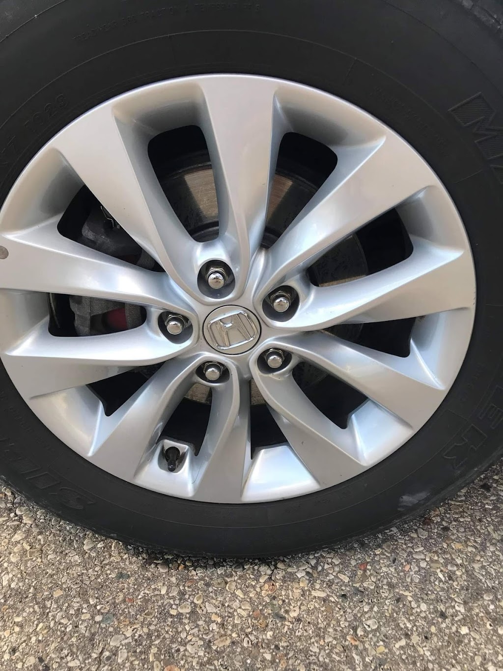 SOS detailing services | 693 Beechwood Dr, Waterloo, ON N2T 2N7, Canada | Phone: (226) 600-5611