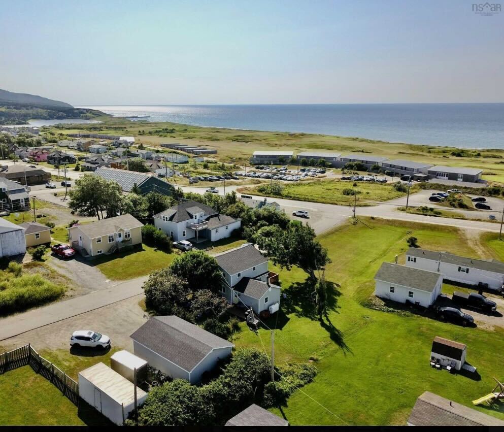 Cabot Cottage | 15 Beaton St, Inverness, NS B0E 1N0, Canada | Phone: (416) 550-7899