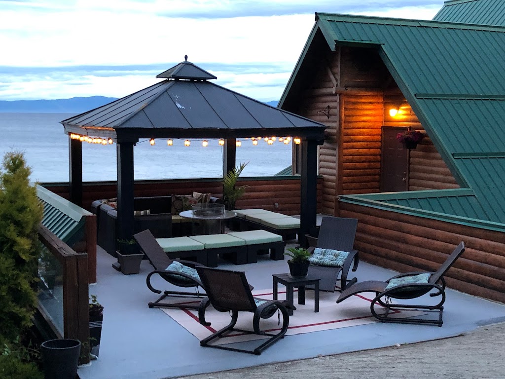 Qualicum Breeze Beach House | 6705 Island Hwy W, Bowser, BC V0R 1G0, Canada | Phone: (250) 757-8595