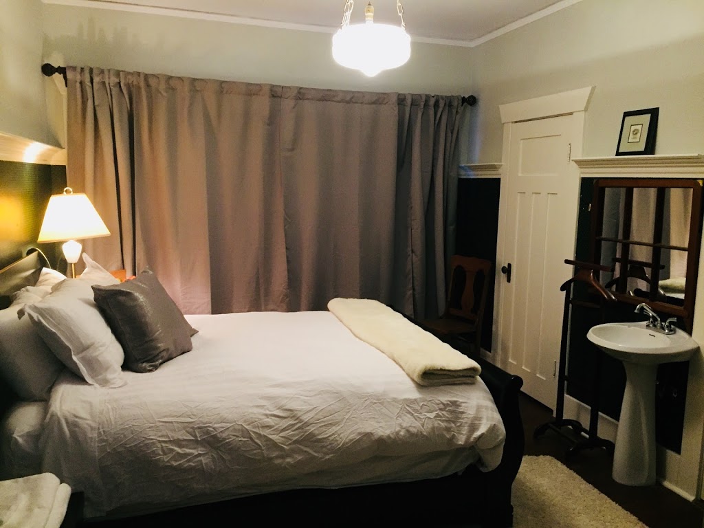 Orchard House | 9646 6 St, Sidney, BC V8L 2W2, Canada | Phone: (250) 656-9194