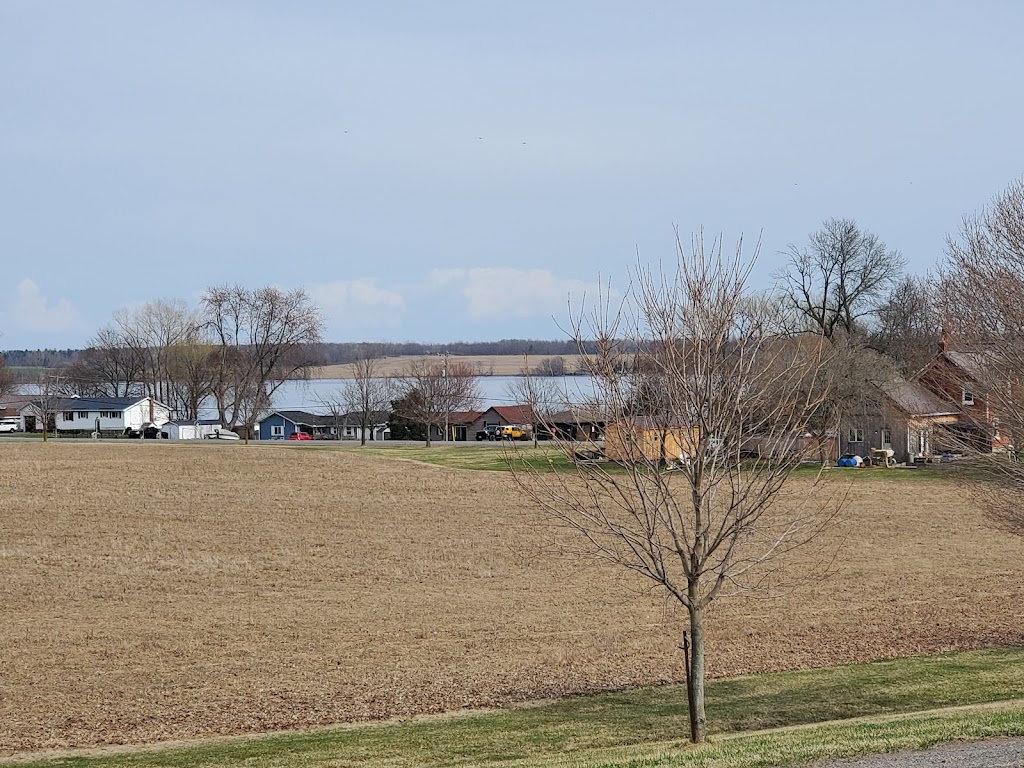 County Hillside Lakeview Resort | 36 Shermans Point Rd, Greater Napanee, ON K7R 3K8, Canada | Phone: (416) 315-5918