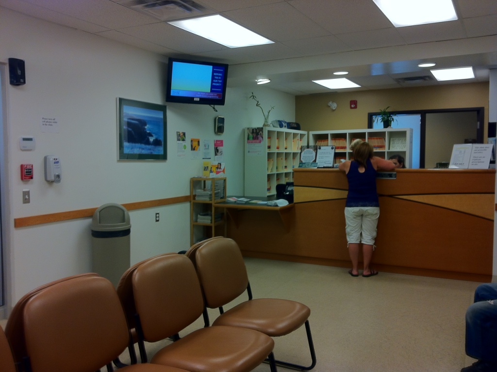Valley Centre Medical Clinic | 19851 Willowbrook Dr, Langley City, BC V2Y 1A7, Canada | Phone: (604) 534-9284