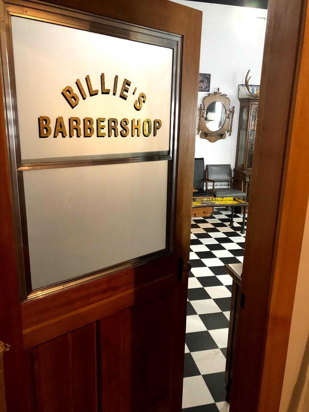 Billie’s Barbershop | 4949 Canoe Pass Way #1802, Tsawwassen, BC V4M 0B2, Canada | Phone: (604) 383-0110