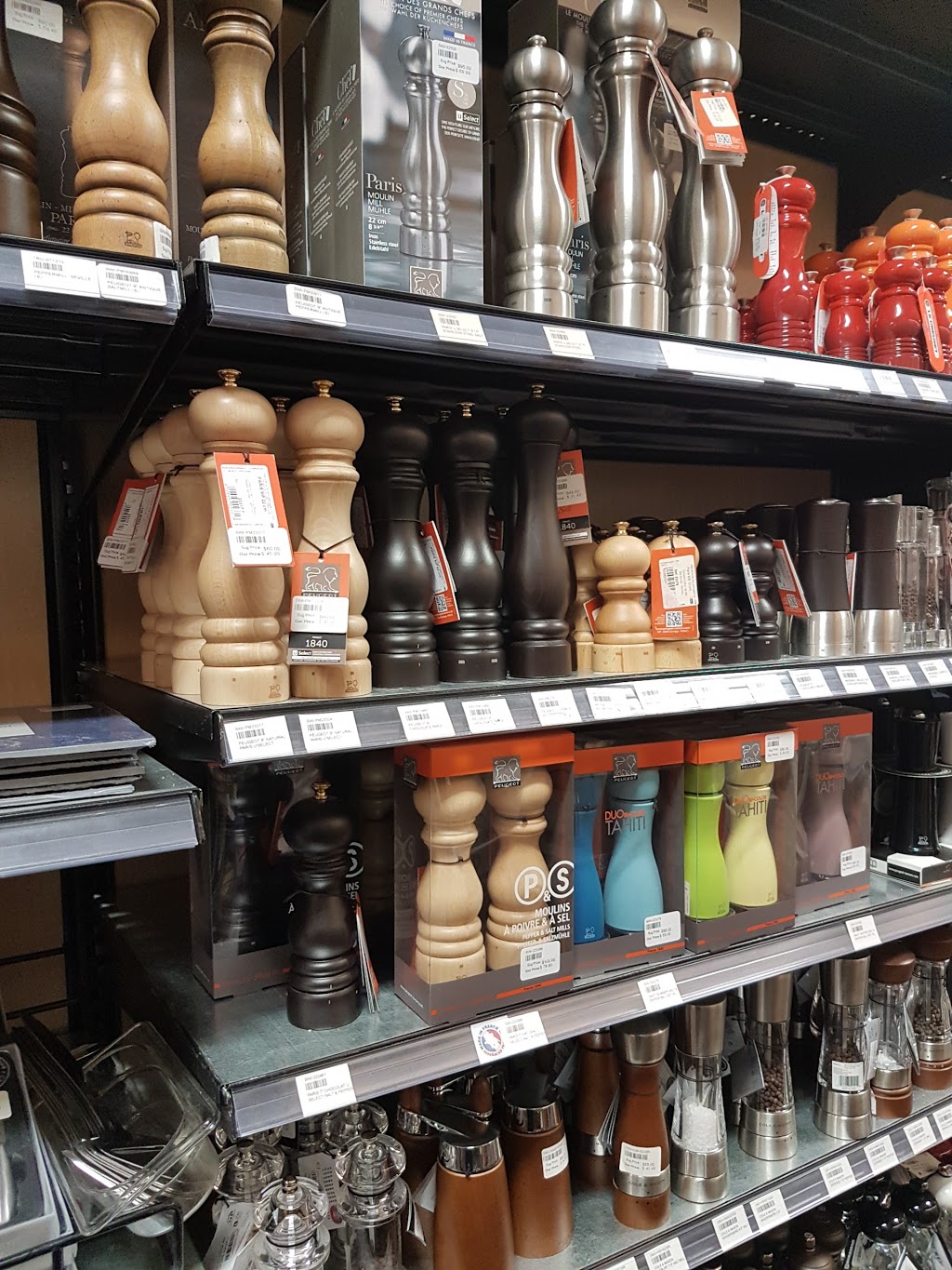 Williams Food Equipment - The Chefs Store | 2150 Ambassador Dr, Windsor, ON N9C 3R4, Canada | Phone: (888) 334-3233