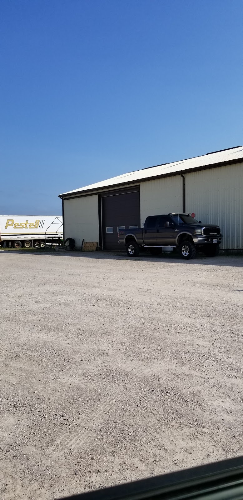 Market Farm Equipment Ltd | 71796 Bluewater Hwy, Dashwood, ON N0M 1N0, Canada | Phone: (519) 238-2301