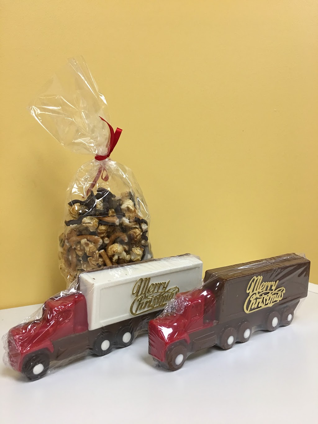 Bliss Truffles and Gelato | 621 Barton St #8, Stoney Creek, ON L8E 5R8, Canada | Phone: (289) 656-1166