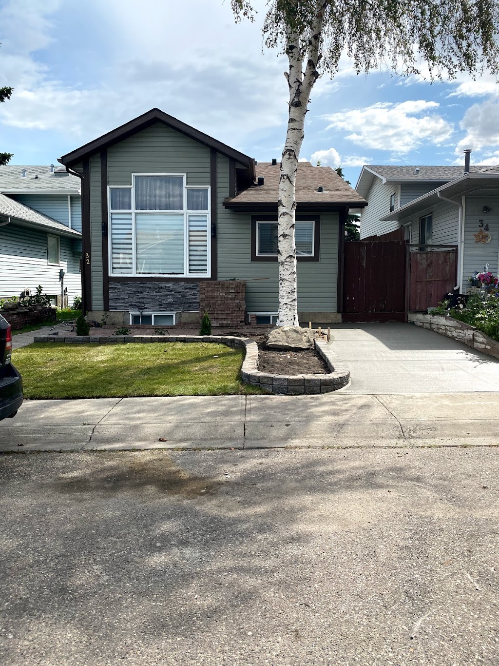 Evergreen Finishing Carpentry Calgary | 32 Pasadena Gardens NE, Calgary, AB T1Y 6L9, Canada | Phone: (403) 975-1004