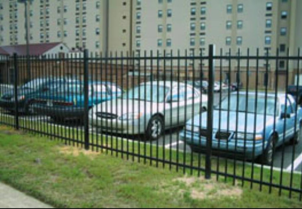 Elite Fencing Systems Ltd | 11305 201 St NW, Edmonton, AB T5S 0G3, Canada | Phone: (825) 202-0224