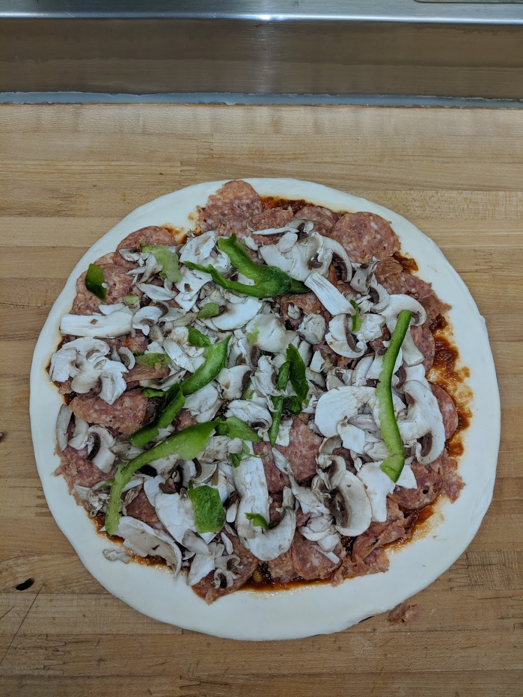 Pizzeria Elite | 434 Rue Principale, Saint-Sauveur, QC J0R 1R4, Canada | Phone: (450) 227-3466