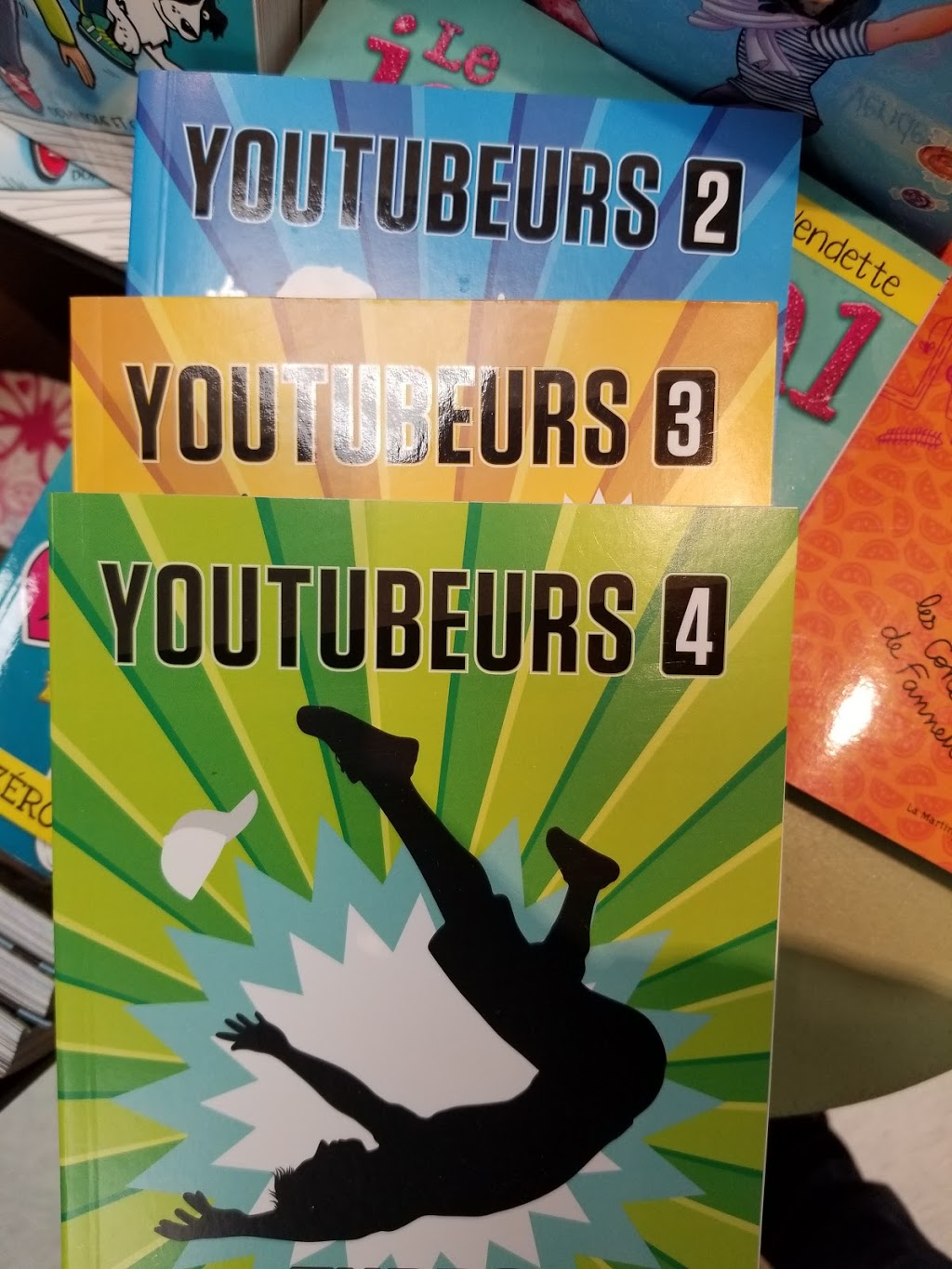 Librairie Alire | 825 Rue Saint-Laurent Ouest #17, Longueuil, QC J4K 2V1, Canada | Phone: (450) 679-8211