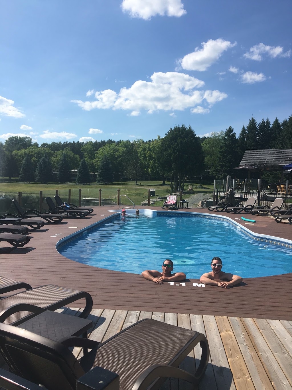 Six Foot Bay Resort and Golf Course | 52 Fire Rte 39, Buckhorn, ON K0L 1J0, Canada | Phone: (705) 657-8788