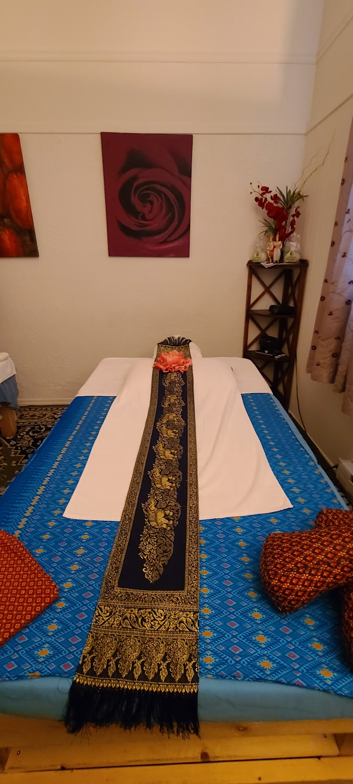 Sawasdee Thai Massage & Spa | 2624 Douglas St, Victoria, BC V8T 4M1, Canada | Phone: (778) 269-4623