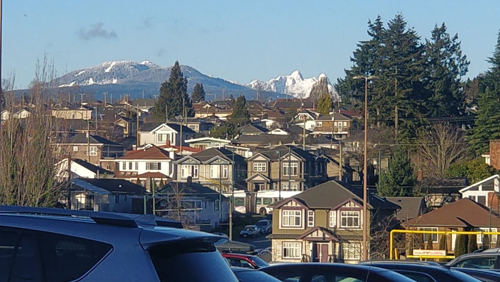 Real Canadian Superstore | 350 SE Marine Dr, Vancouver, BC V5X 2S5, Canada | Phone: (604) 322-3702