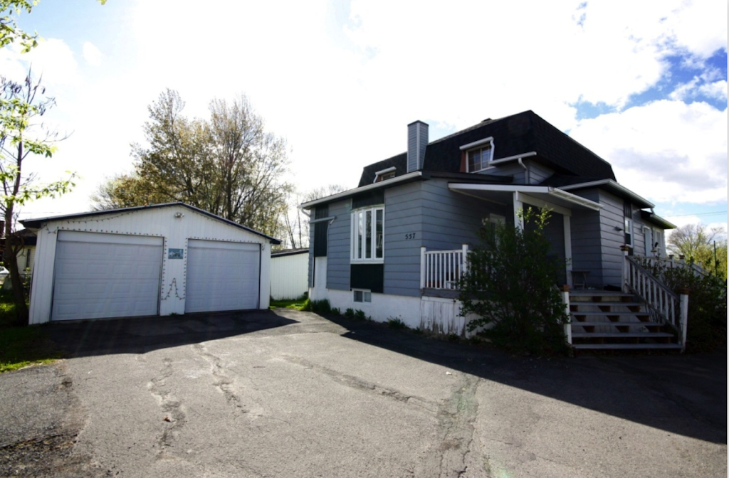 Yvan Pilon- Courtier Immobilier Re/Max Châteauguay | 243 Boulevard DAnjou, Châteauguay, QC J6J 2R3, Canada | Phone: (514) 714-7483