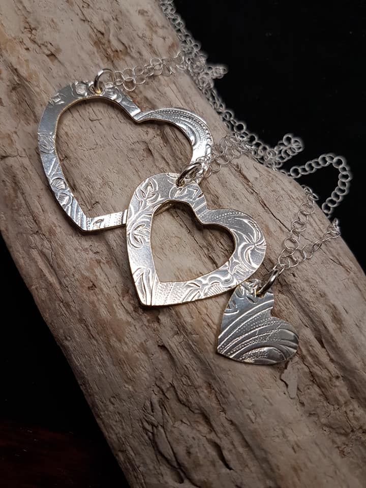 Artzi Stuff | 2 Church St, Nanaimo, BC V9R 5H4, Canada | Phone: (250) 716-8989