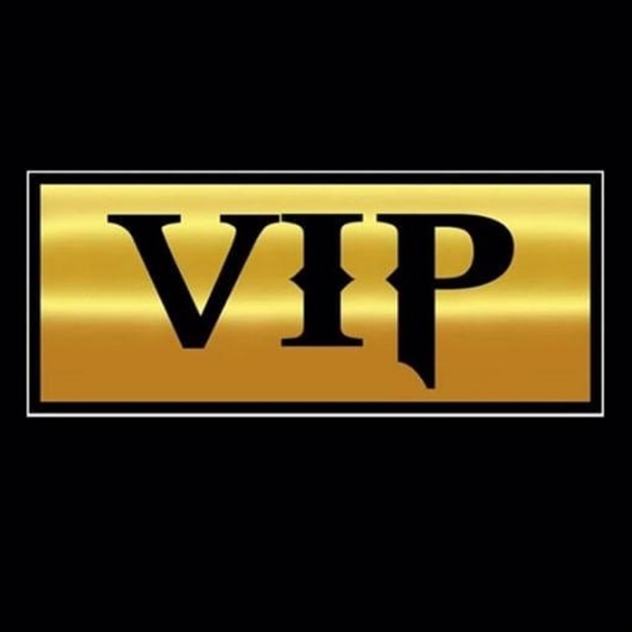 VIP PRODUCTIONS CUSTOM CLOTHING AND MORE | 1712 Dundas St, London, ON N5W 3E3, Canada | Phone: (226) 929-9042