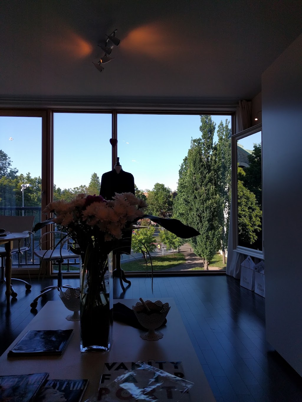 Erika Eriksson | 6592 Boul. Saint-Laurent, Montréal, QC H2S 3C6, Canada | Phone: (514) 436-5156